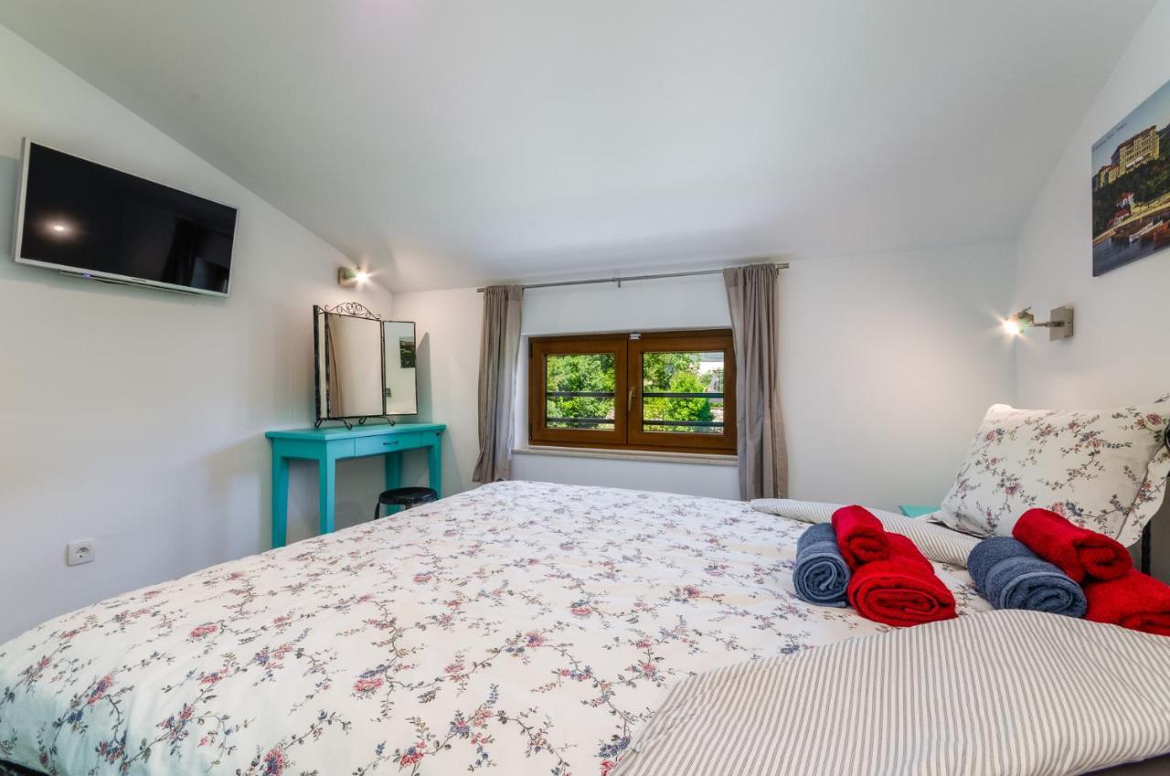 Apartments Niko ツリクヴェニツァ エクステリア 写真